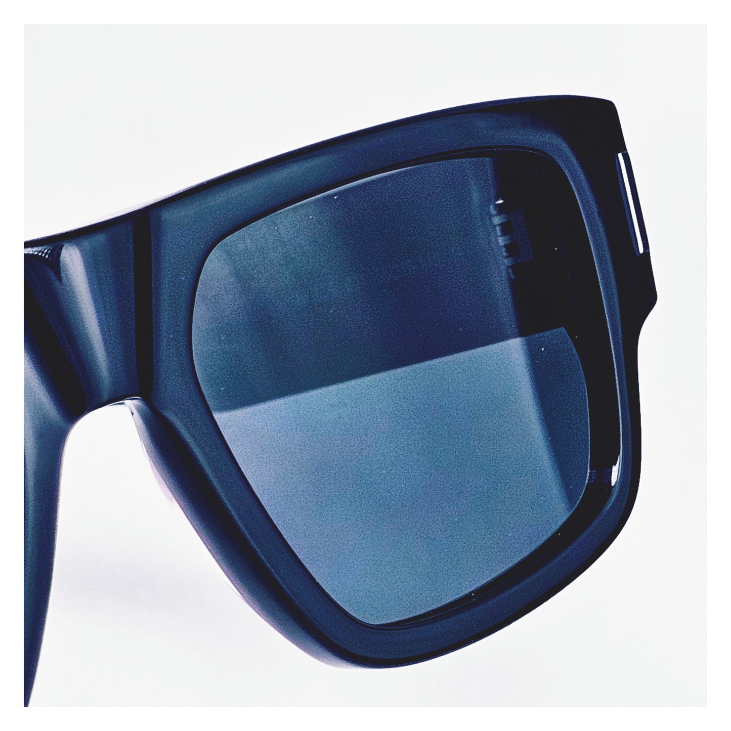 Lunettes de soleil YVES SAINT LAURENT SL 659 Réf 21523