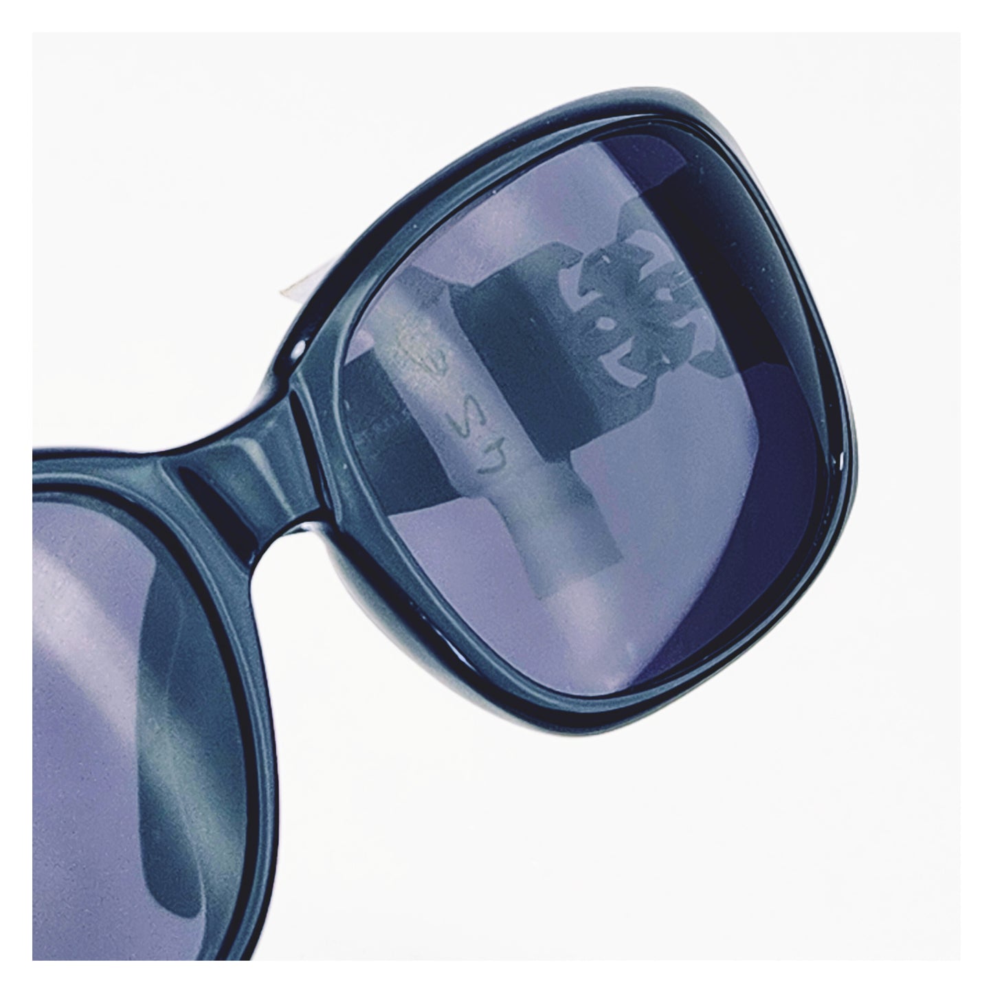 Lunettes de soleil seconde main Guess Réf: 1018