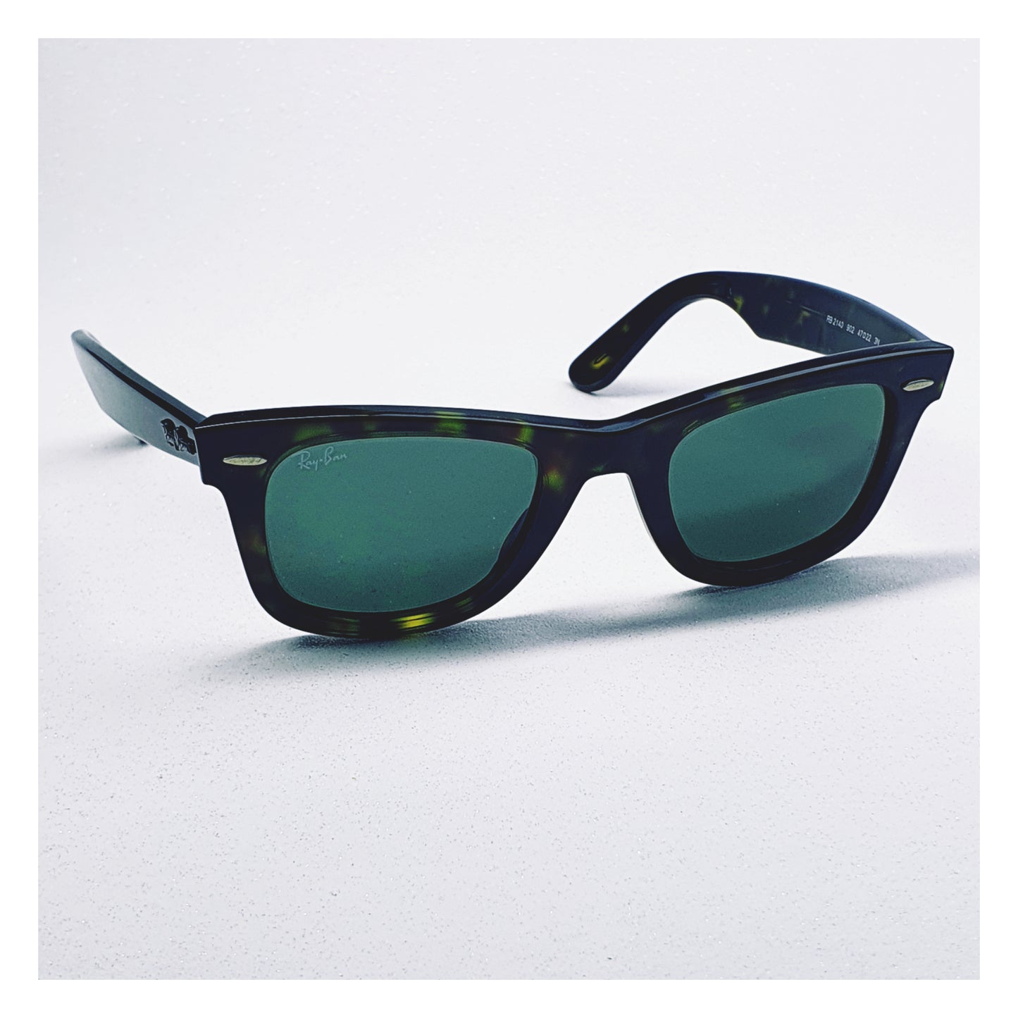 Lunettes de soleil Ray Ban Wayfarer Réf 1541