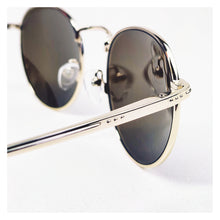 Charger l'image dans la galerie, Ubby 5 : Lunettes de soleil