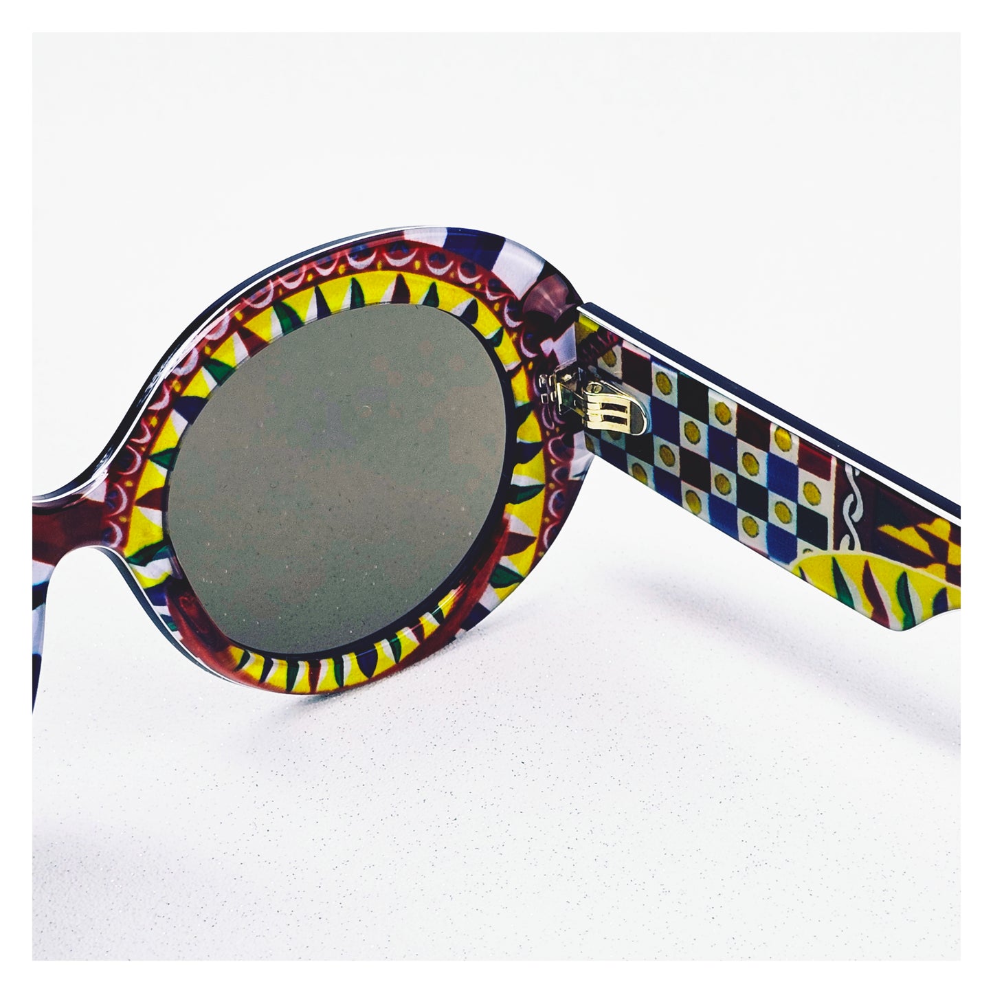 Lunettes de soleil Dolce&Gabbana Réf 21353