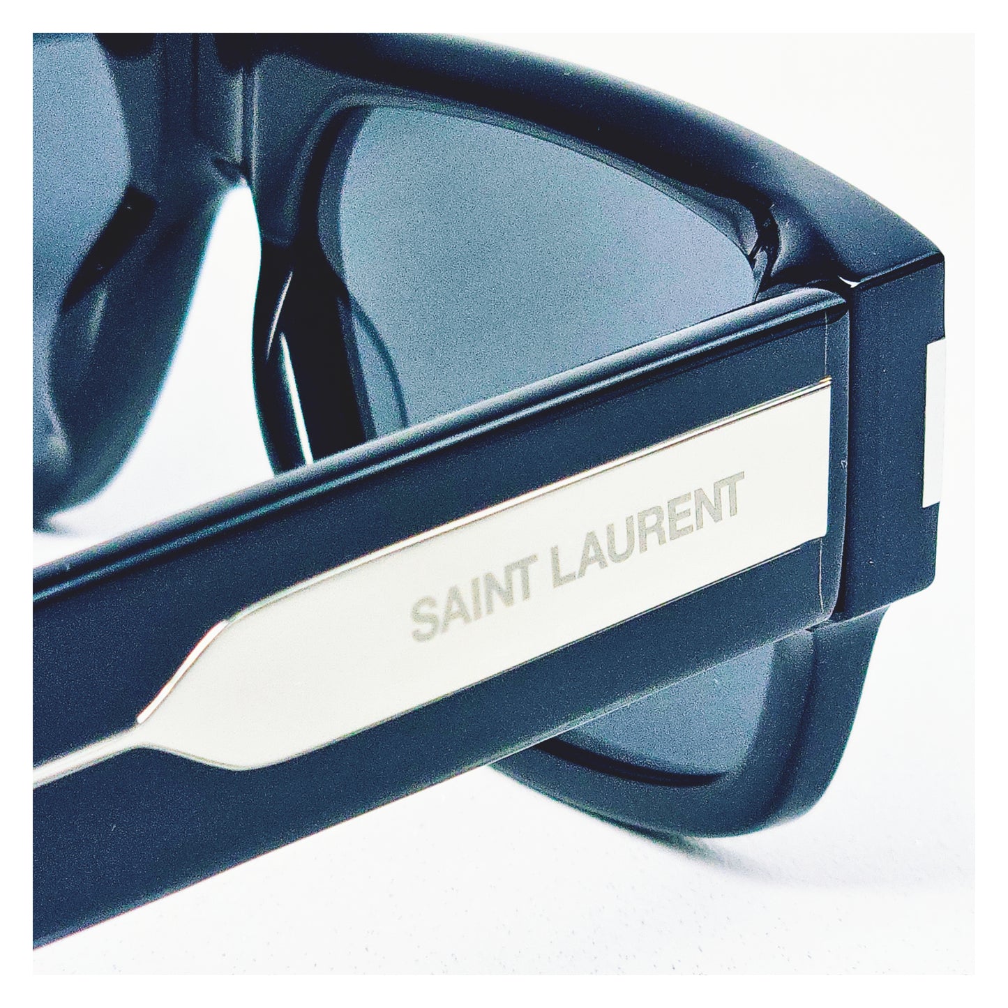 Lunettes de soleil YVES SAINT LAURENT SL 659 Réf 21523