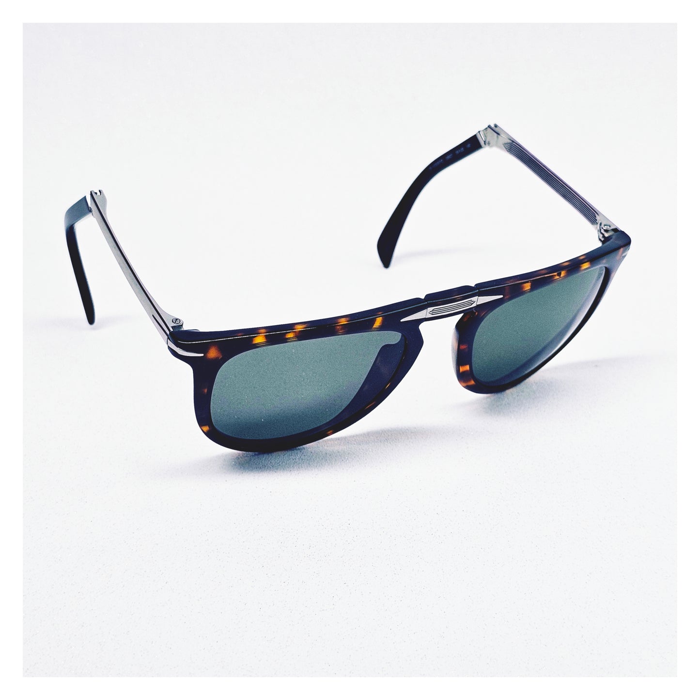 Lunettes de soleil pliante David Beckham DB 1039/S/FD Réf 19400