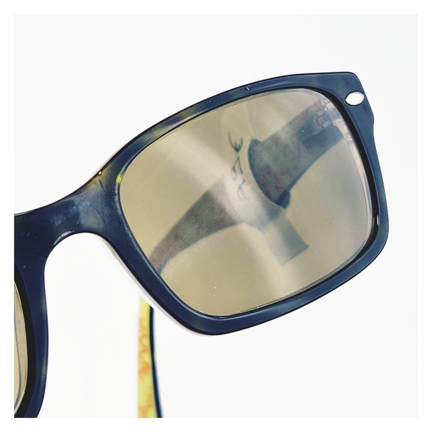 Lunettes de soleil seconde main Ray-Ban Réf: 1002