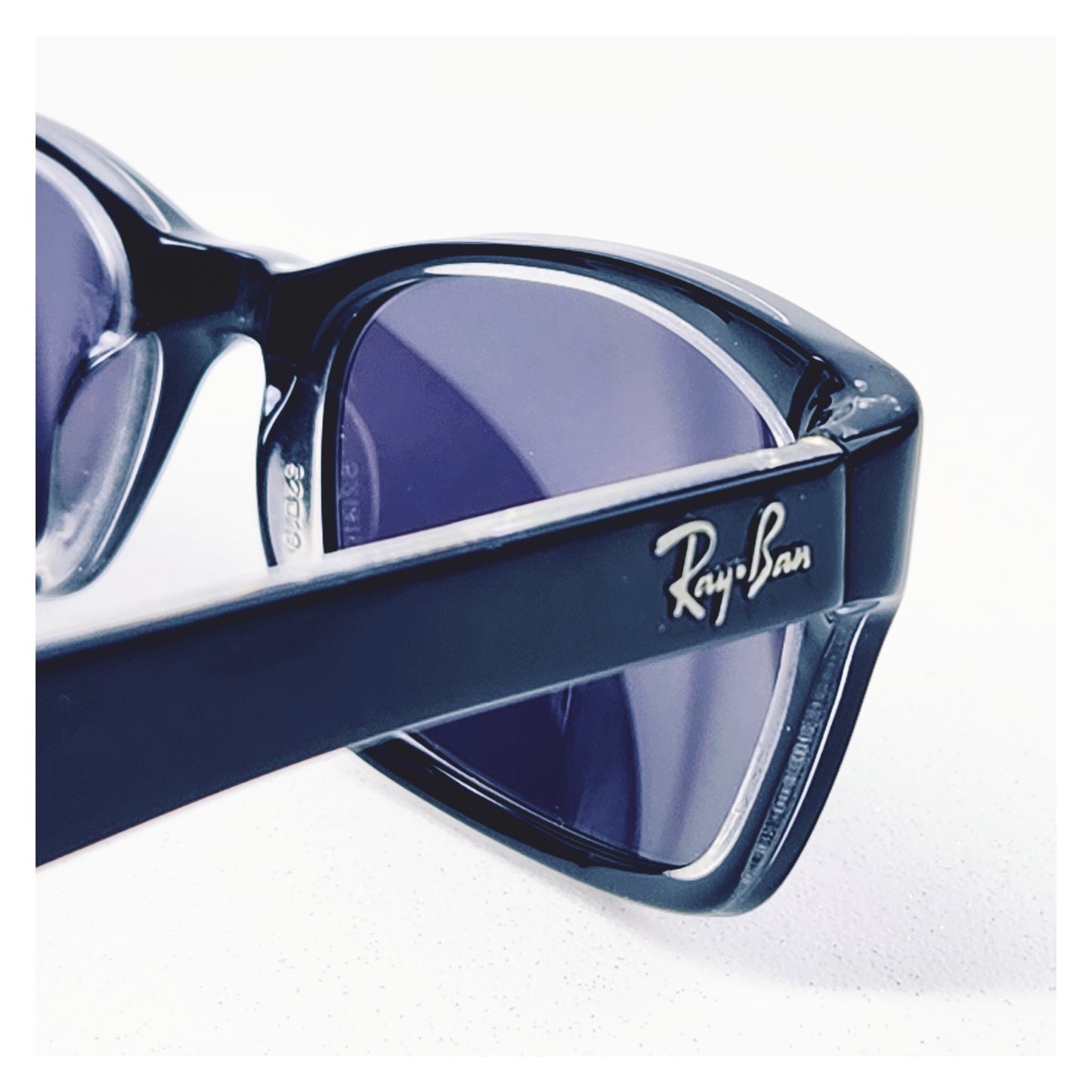 Lunettes de soleil seconde main Ray-Ban Réf: 1003