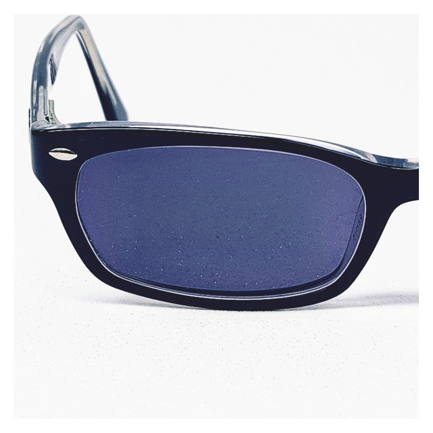 Lunettes de soleil seconde main Ray-Ban Réf: 1003