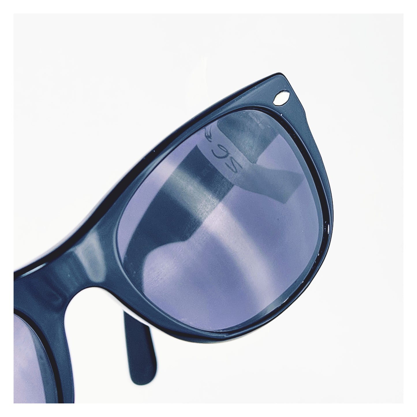 Lunettes de soleil seconde main Ray-Ban Réf: 1011