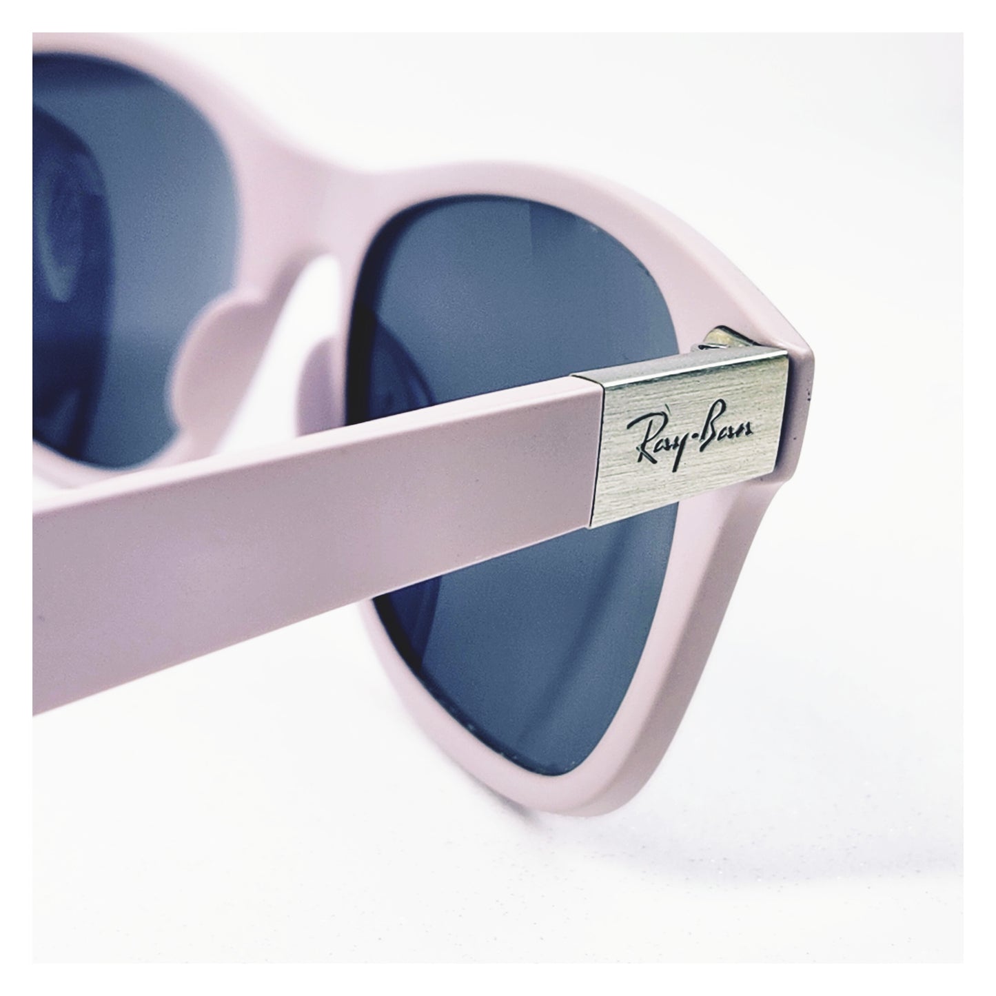 Lunettes de soleil seconde main Ray-Ban Réf: 1012
