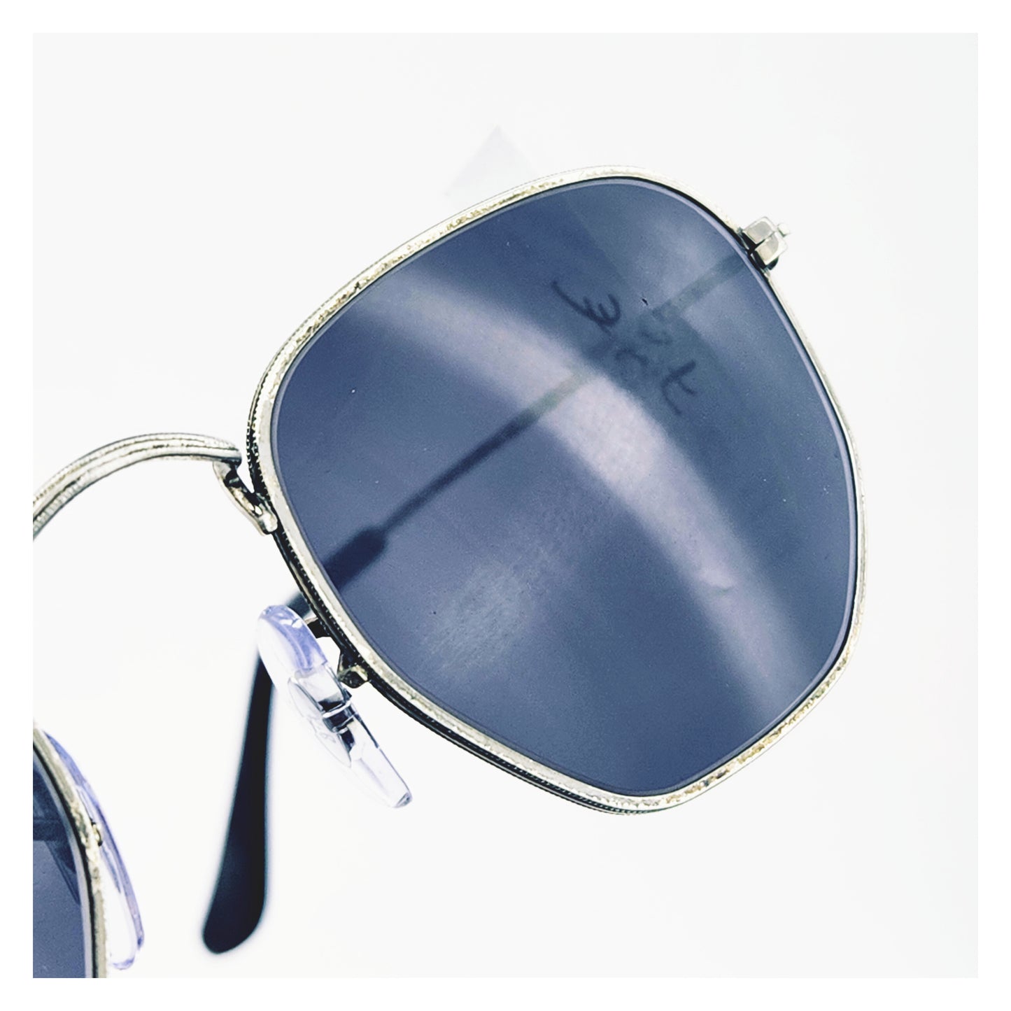 Lunettes de soleil seconde main Ray-Ban Réf: 1013
