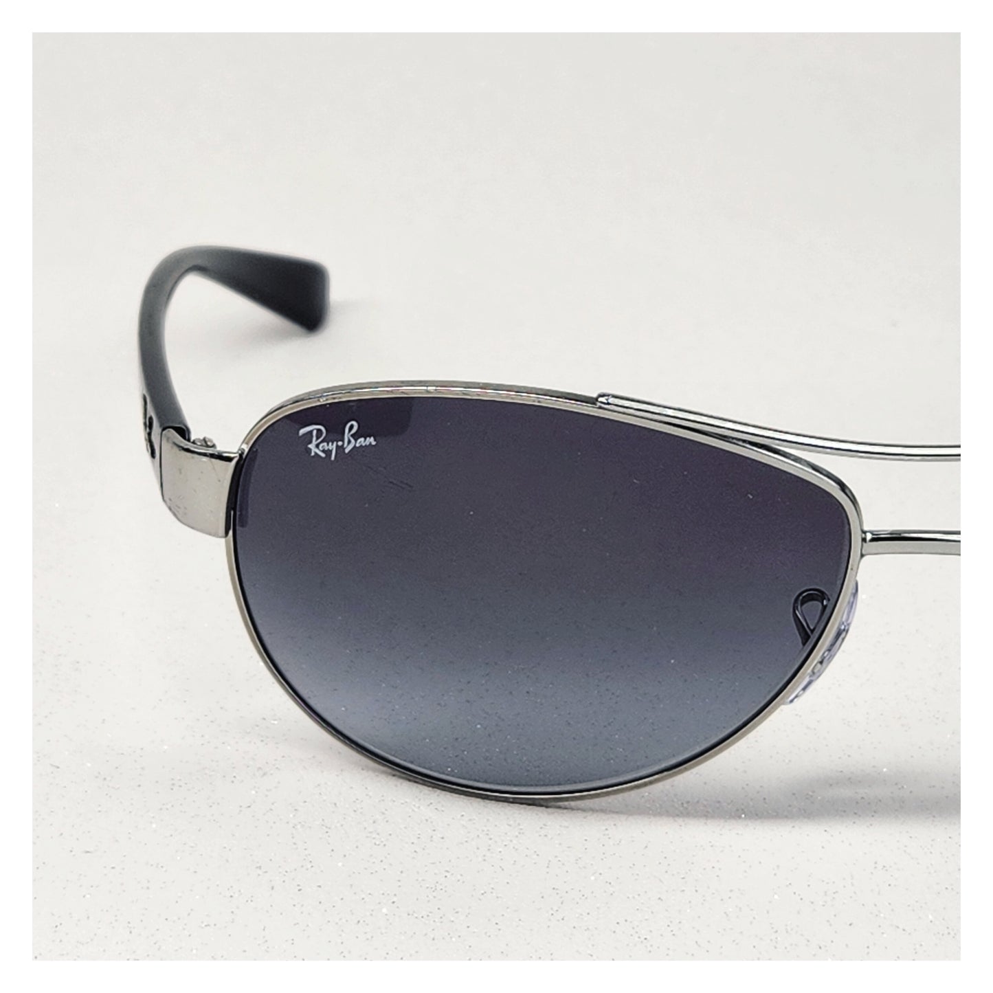 Lunettes de soleil seconde main Ray-Ban Réf: 1016