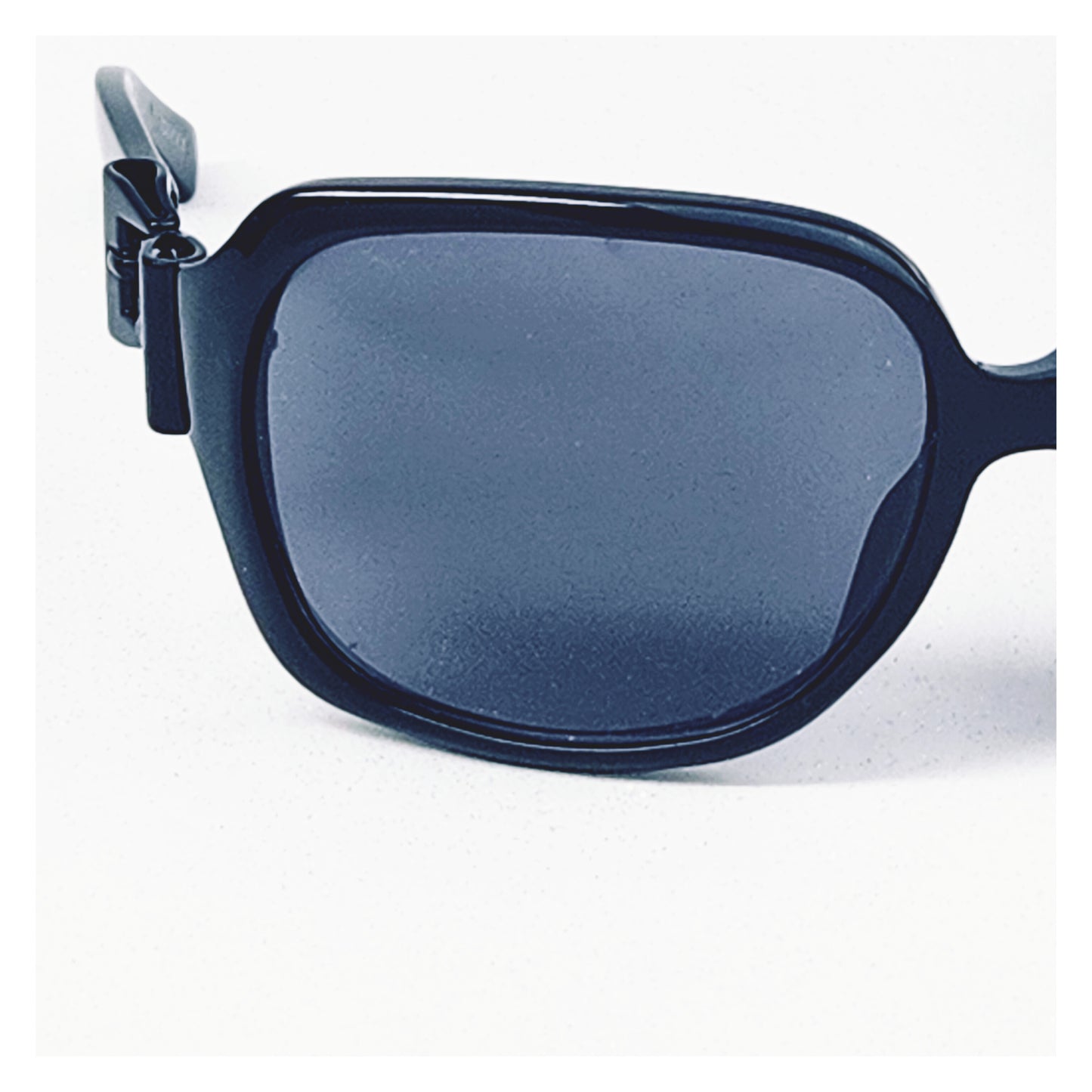 Lunettes de soleil seconde main Gucci Réf: 1019