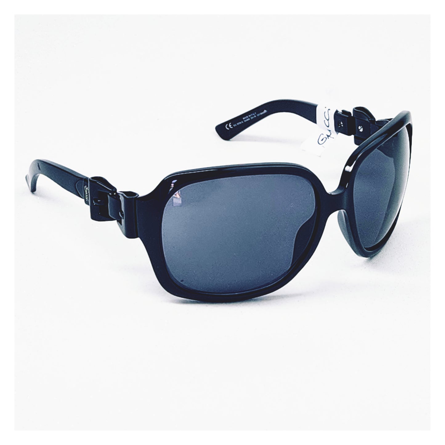 Lunettes de soleil seconde main Gucci Réf: 1019