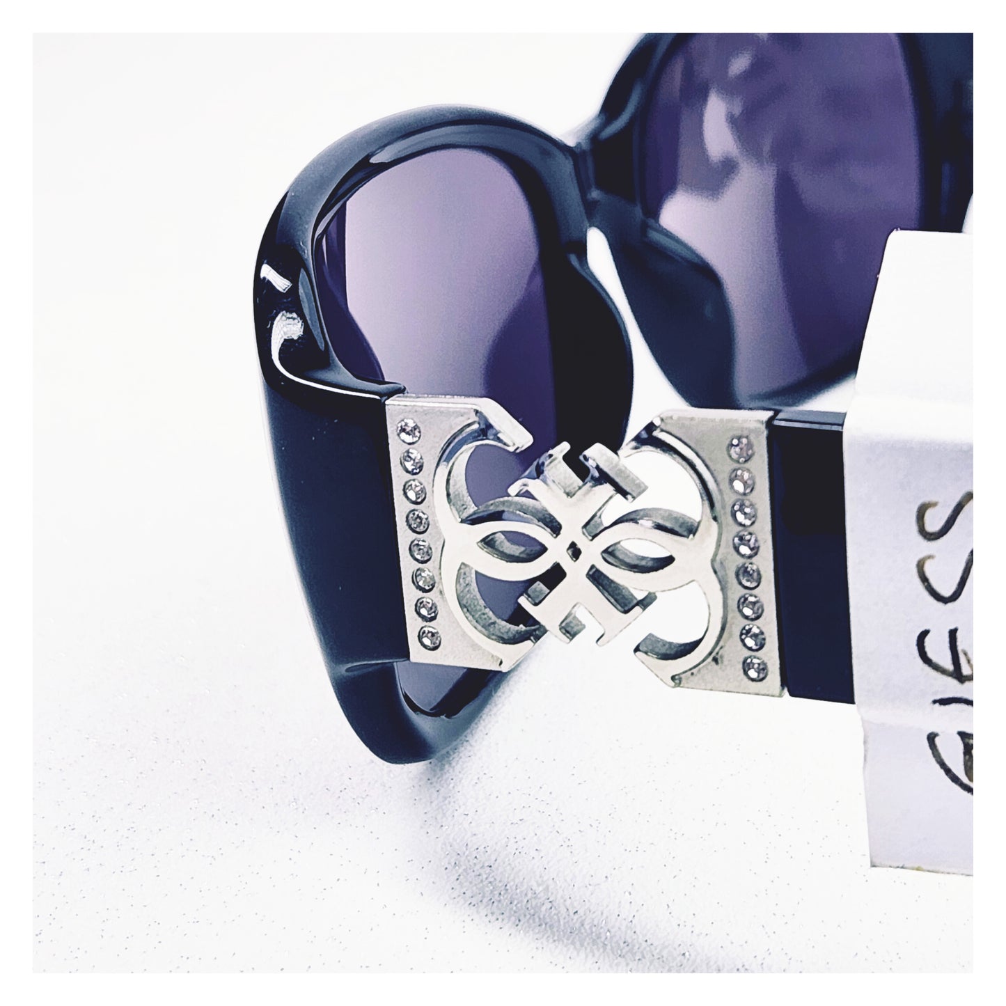 Lunettes de soleil seconde main Guess Réf: 1018