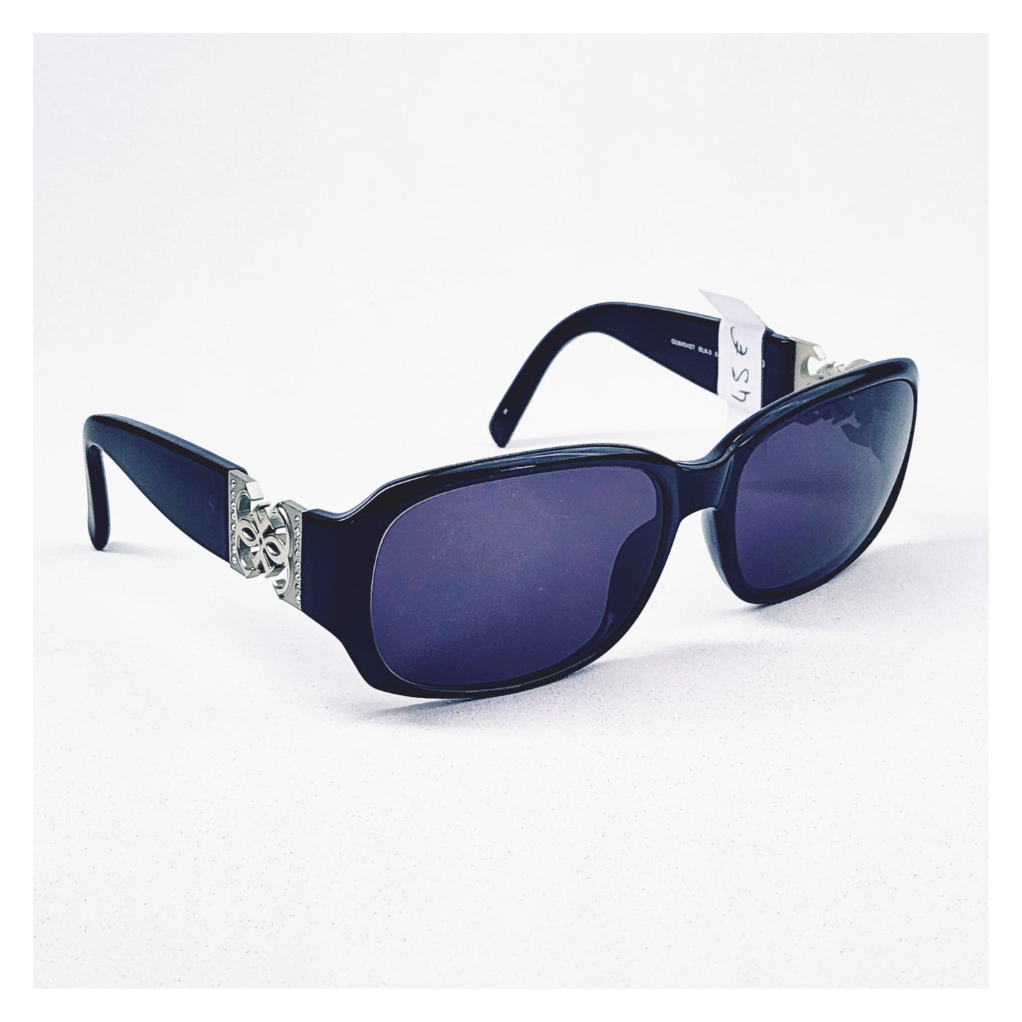 Lunettes de soleil seconde main Guess Réf: 1018
