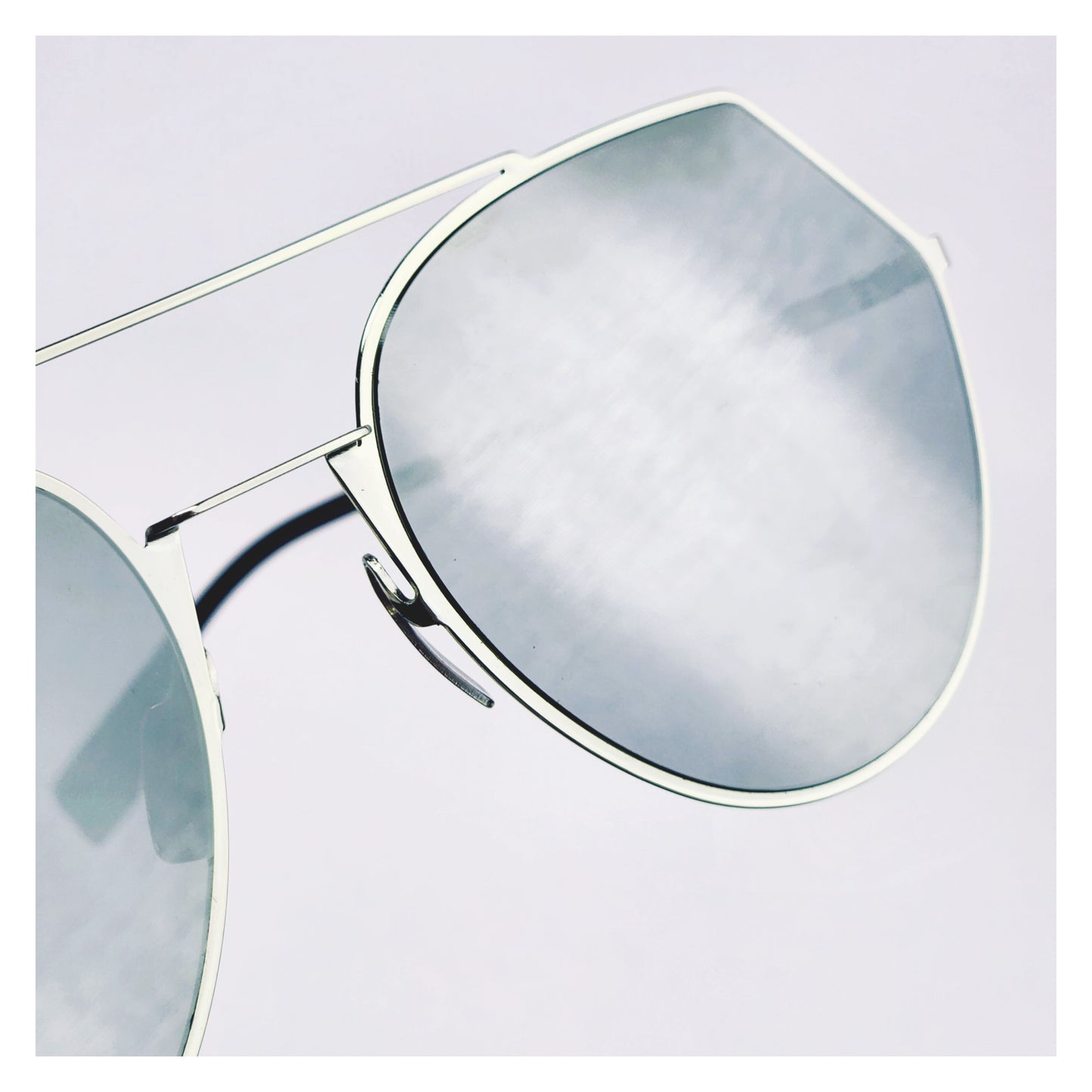 Lunettes de soleil seconde main Fendi Réf: 1017