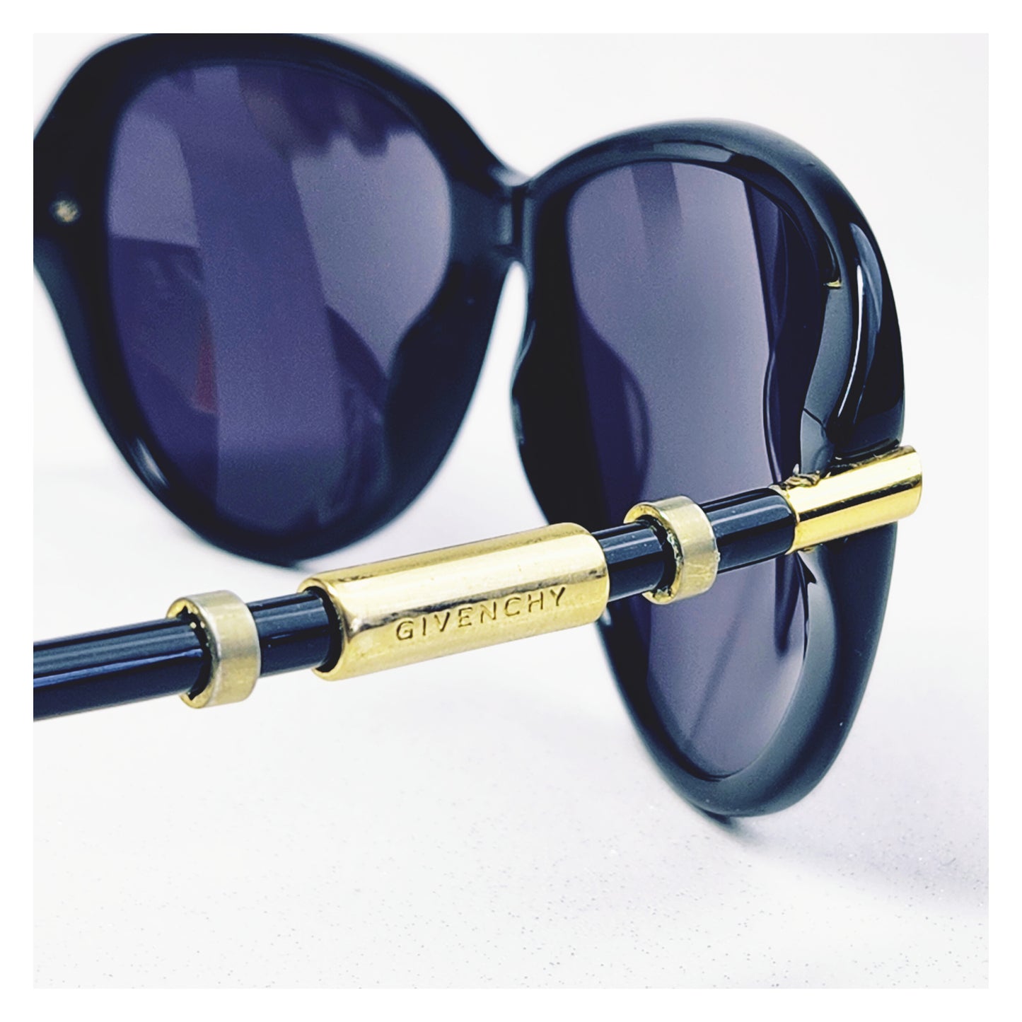Lunettes de soleil seconde main Givenchy Réf: 1031