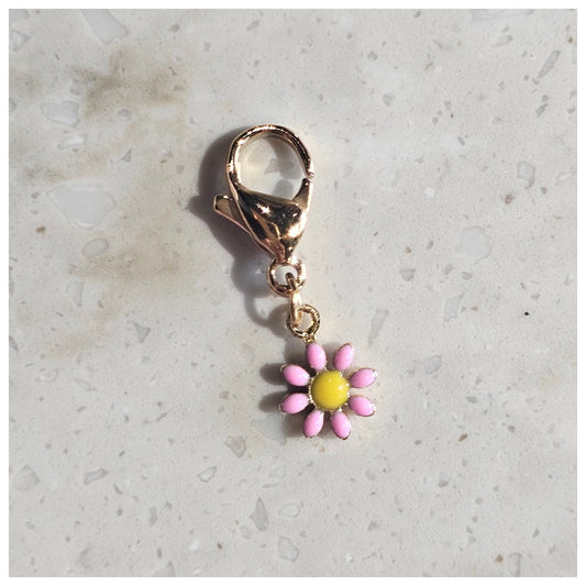 Breloque marguerite rose