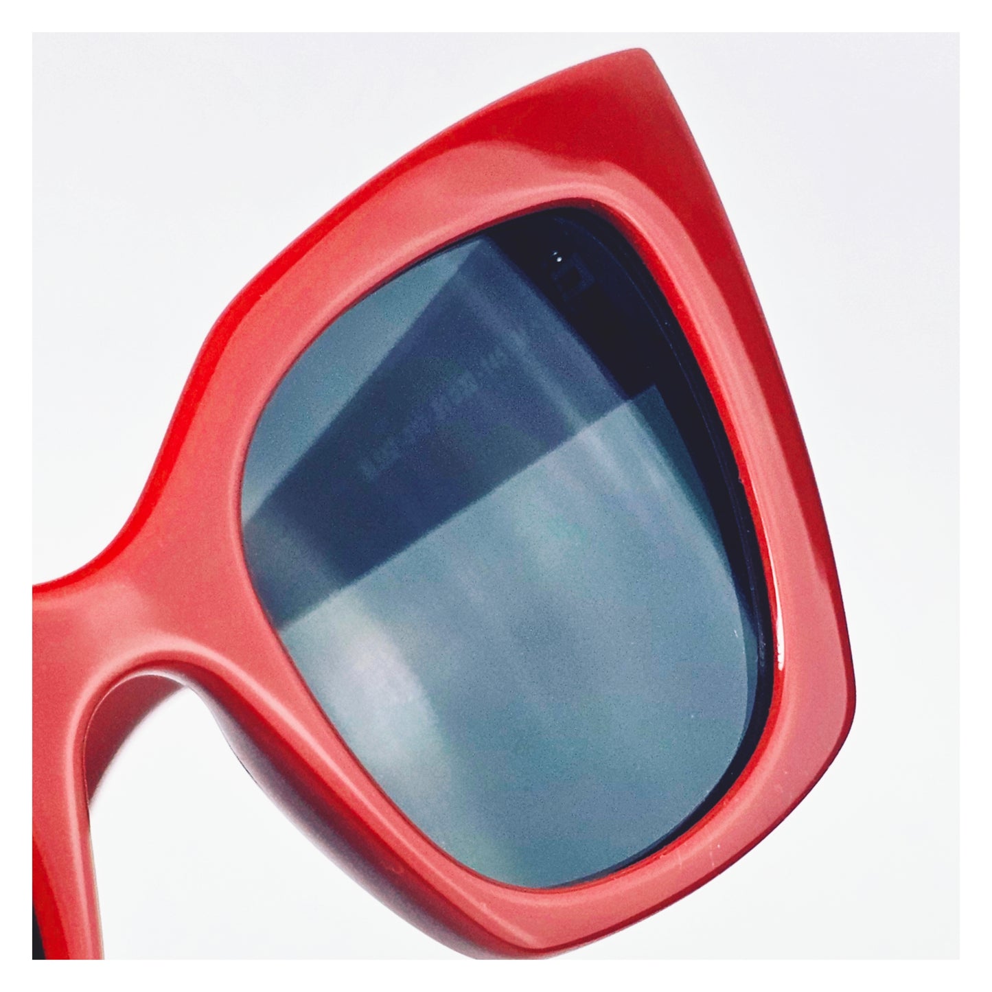 Lunettes de soleil YVES SAINT LAURENT SL 552 Réf 21431