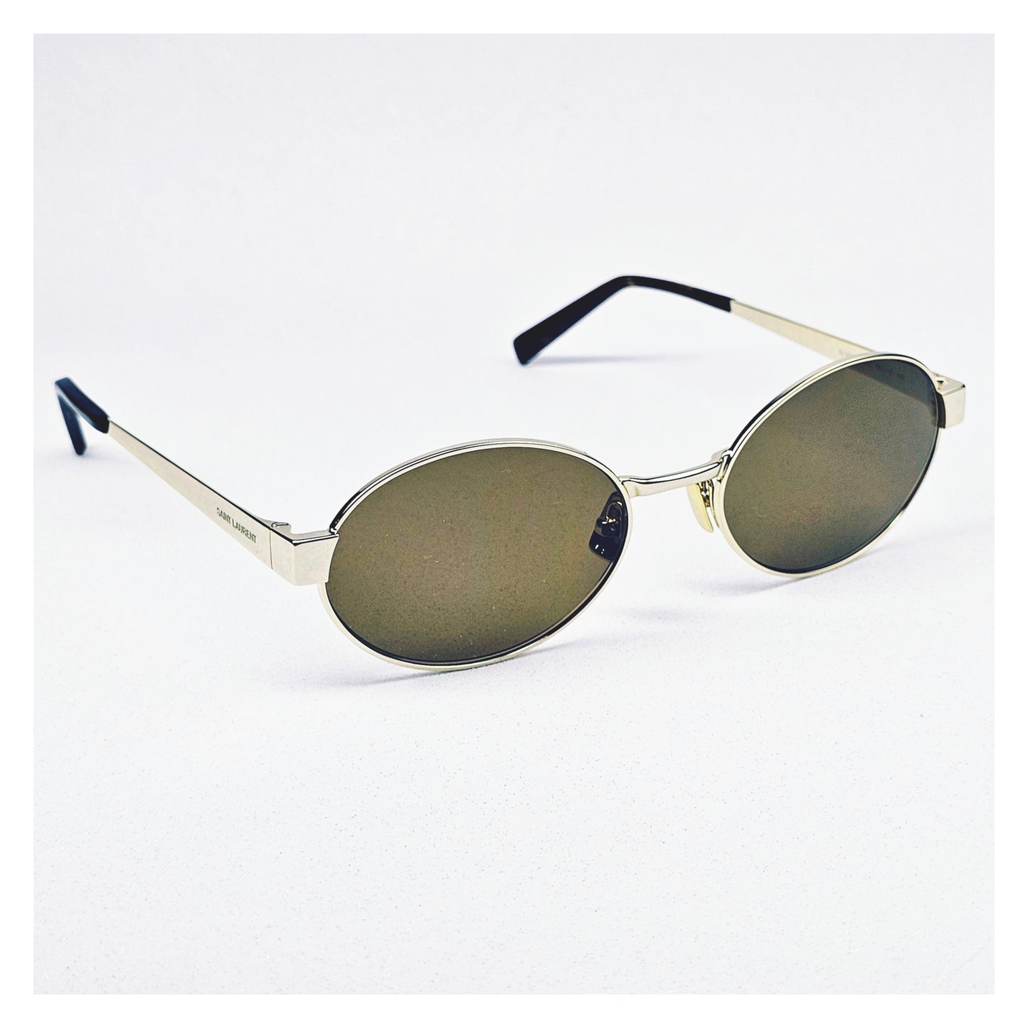 Lunettes de soleil YVES SAINT LAURENT SL 692 Réf 21424