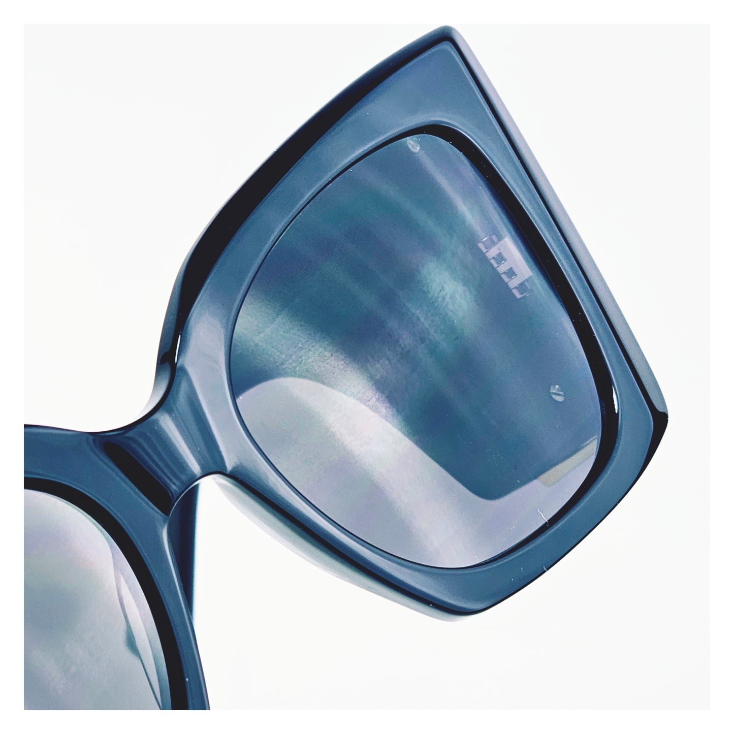 Lunettes de soleil YVES SAINT LAURENT SL M119 BLAZE Réf 21423