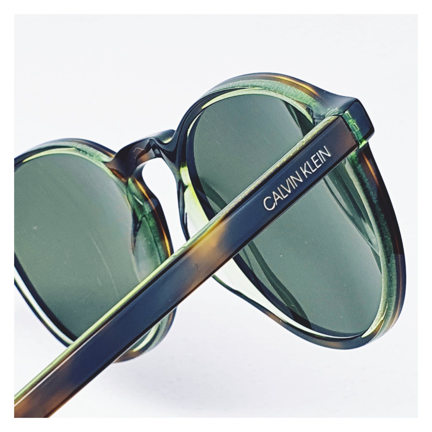 Lunettes de soleil Calvin Klein CK20502S Réf 19535