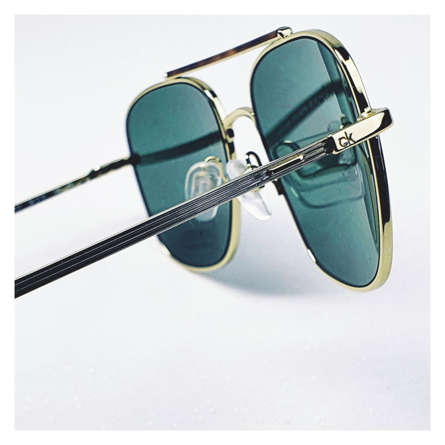 Lunettes de soleil Calvin Klein CK21104S Réf 19540