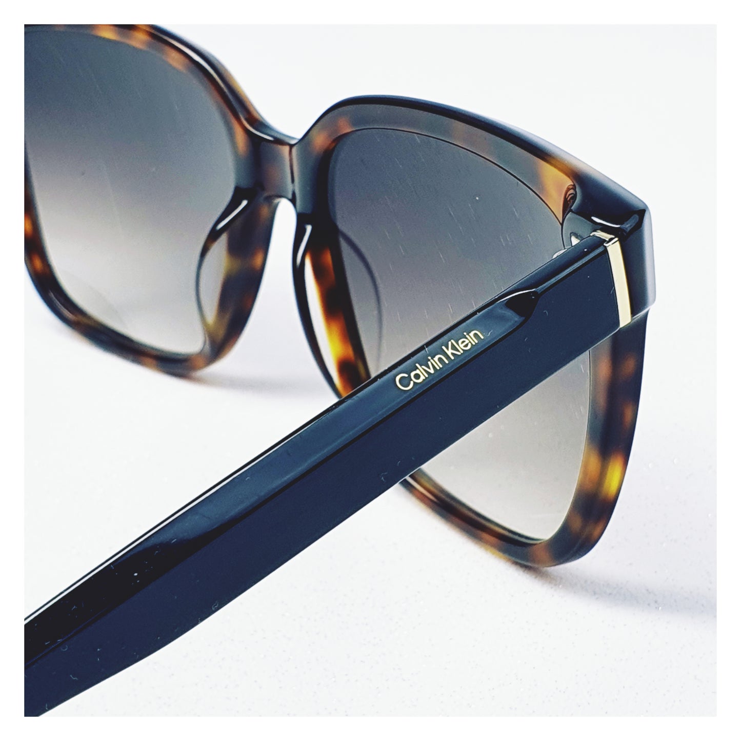 Lunettes de soleil Calvin Klein CK21530S Réf 19530