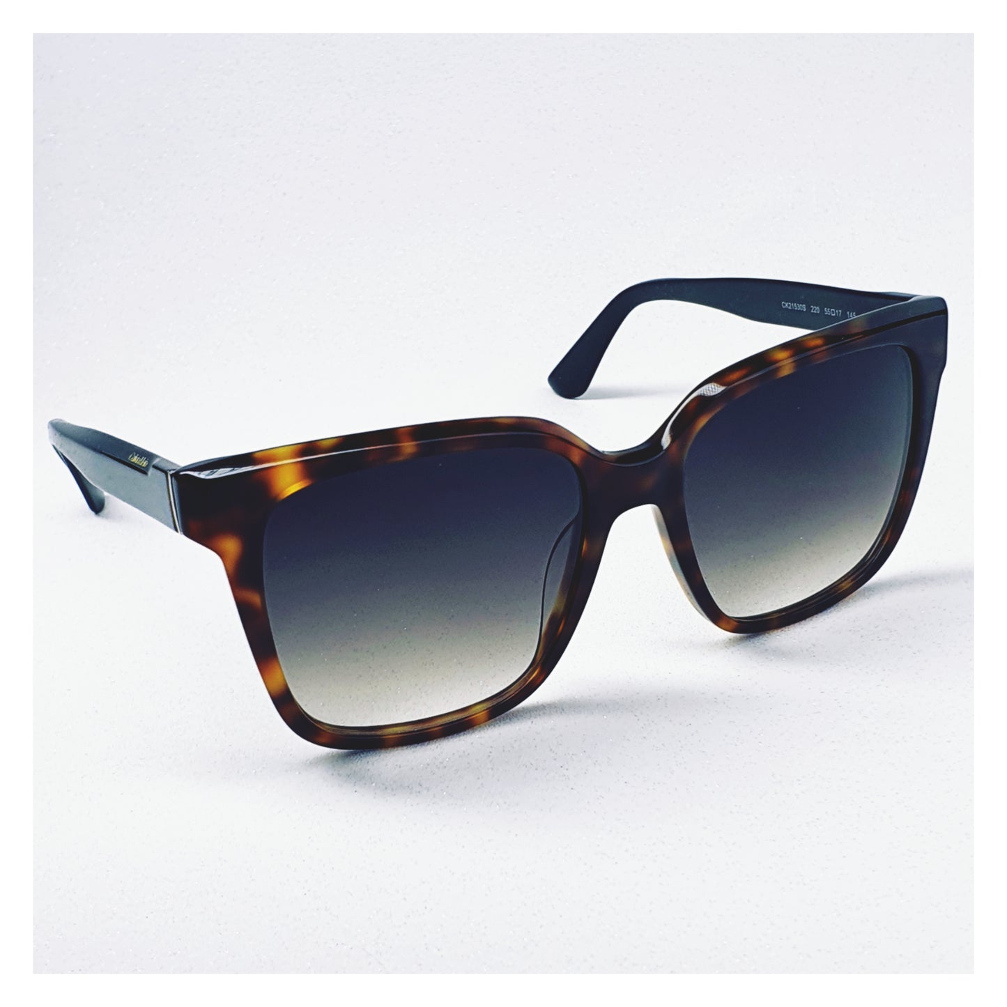 Lunettes de soleil Calvin Klein CK21530S Réf 19530