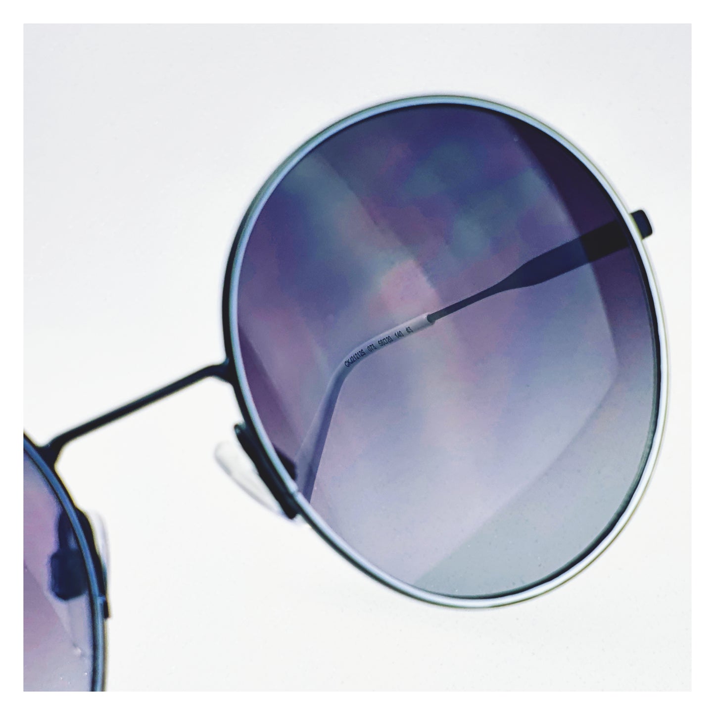Lunettes de soleil Calvin Klein CKJ21212S Réf 19547