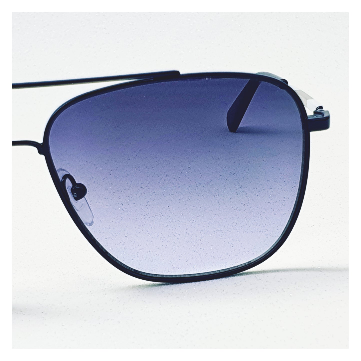 Lunettes de soleil Calvin Klein CKJ21216S Réf 19542
