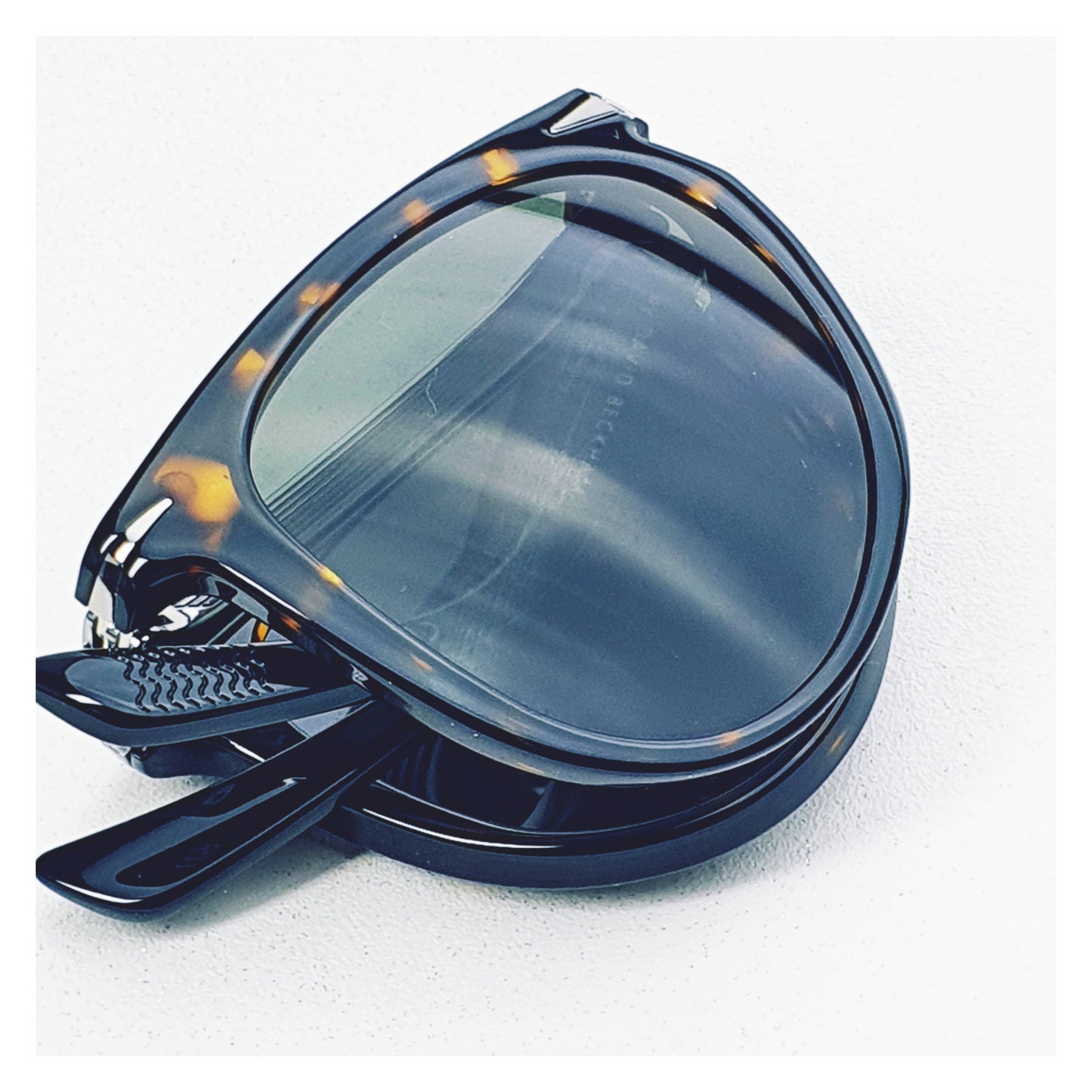 Lunettes de soleil David Beckham DB 1039/S/FD Pliante Réf 19400
