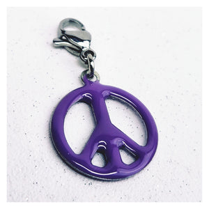 Breloque "peace and love" en resine époxy violette