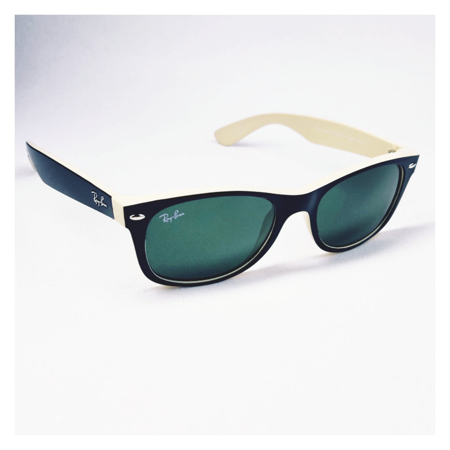 Lunettes de soleil Ray Ban New Wayfarer RB 2132 Réf 19889