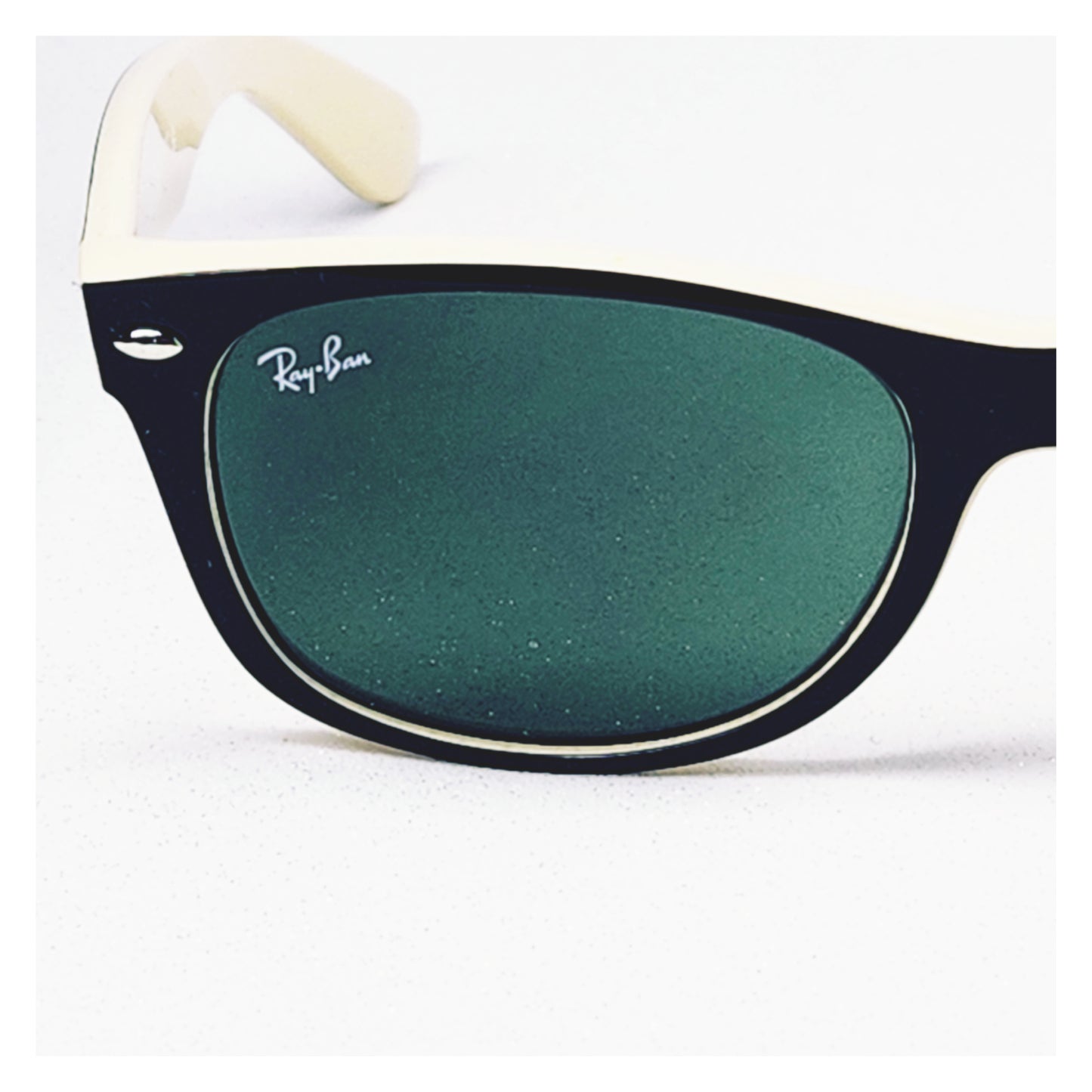 Lunettes de soleil Ray Ban New Wayfarer RB 2132 Réf 19889