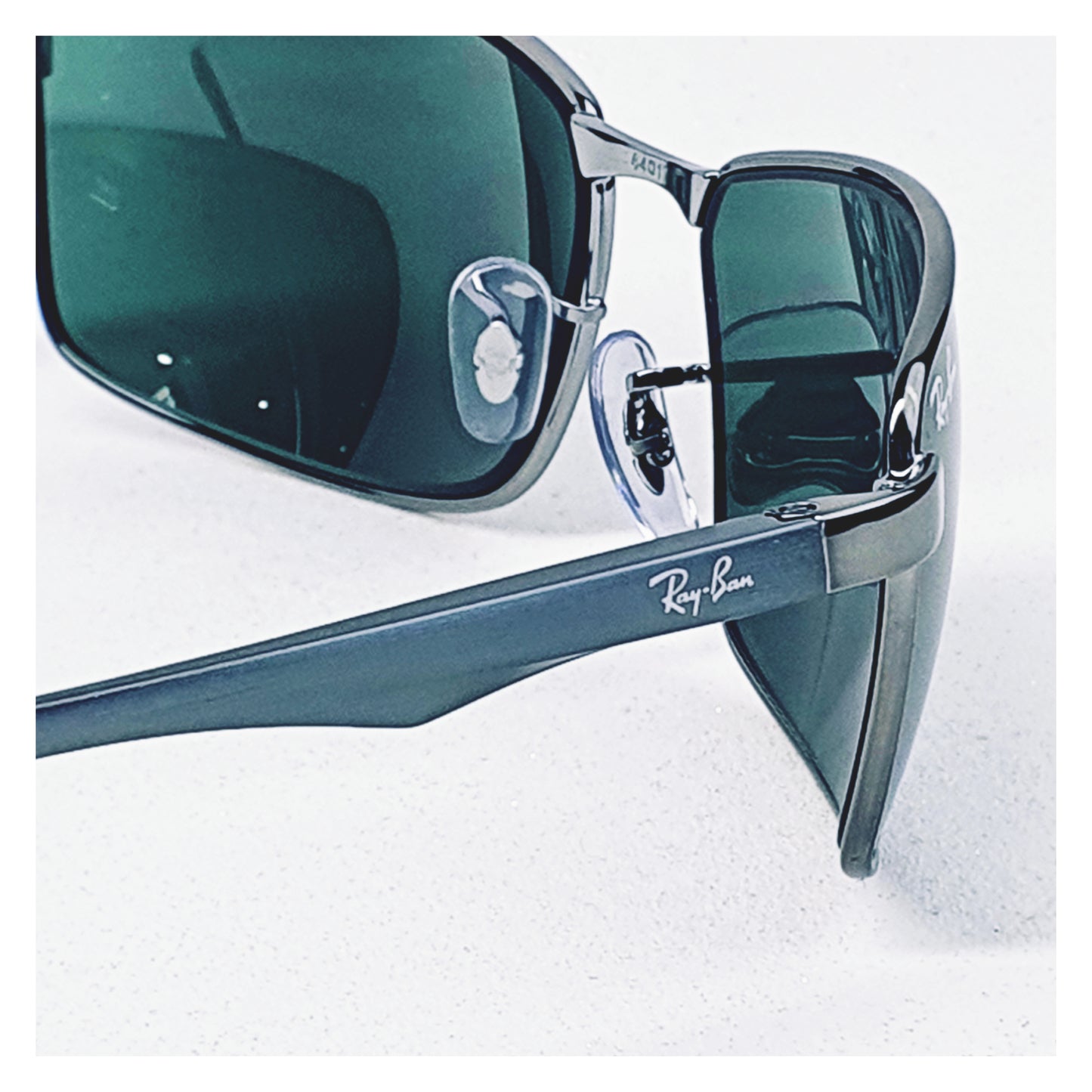 Lunettes de soleil Ray Ban RB3498 Réf 19475